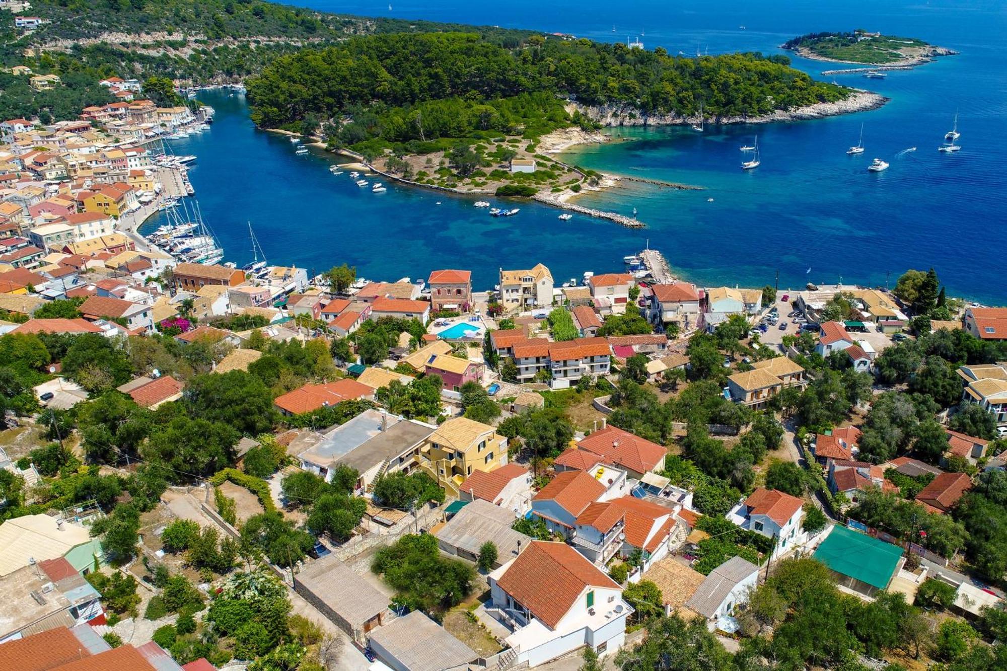 Villa Thea Antonis Гайос Экстерьер фото