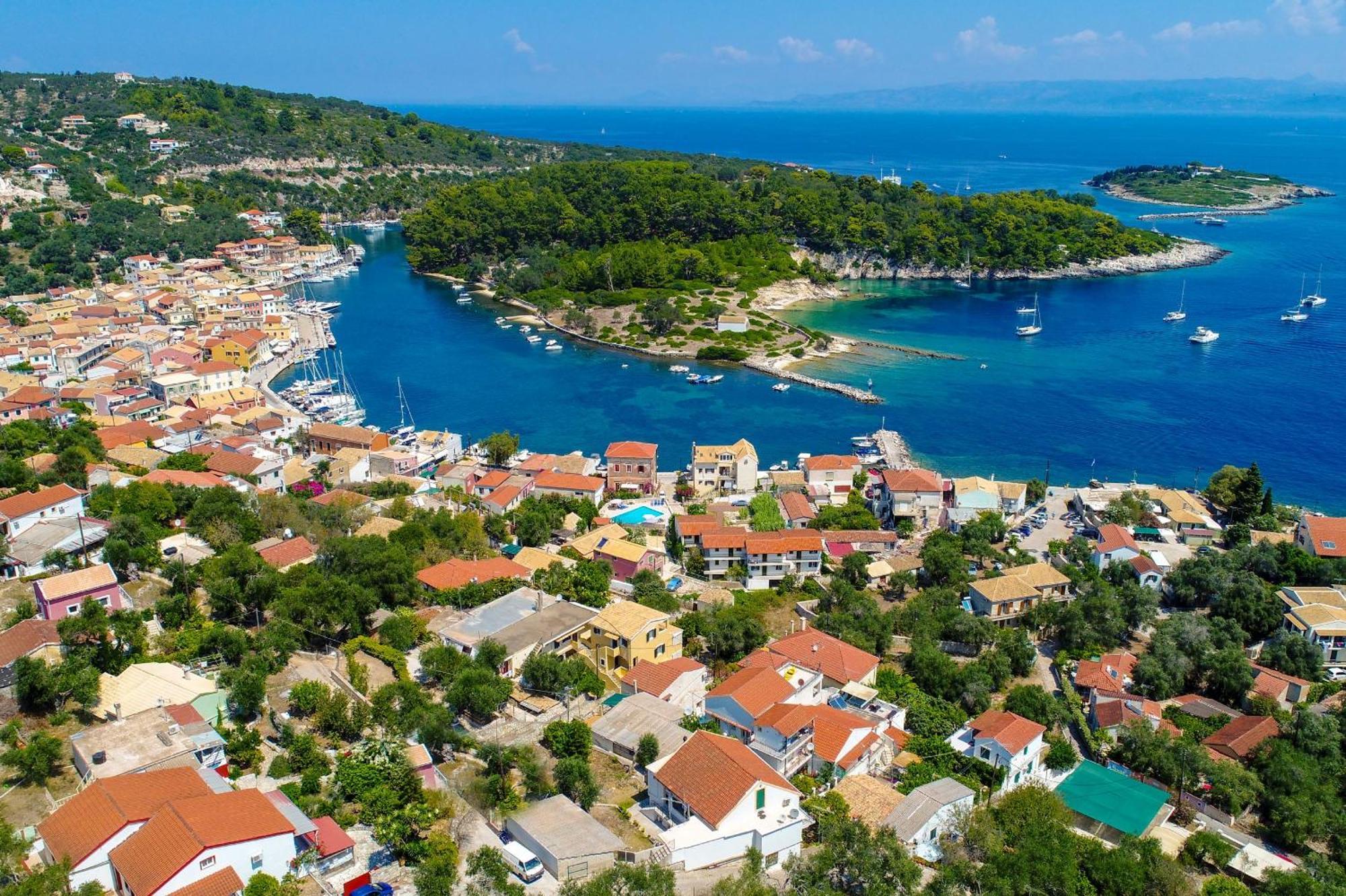 Villa Thea Antonis Гайос Экстерьер фото