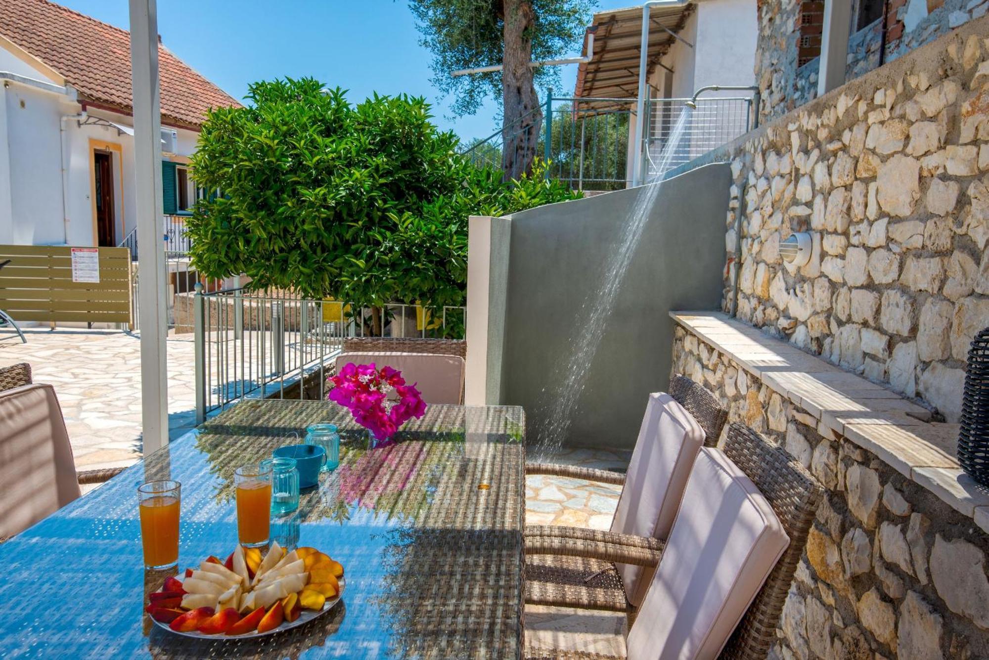 Villa Thea Antonis Гайос Экстерьер фото