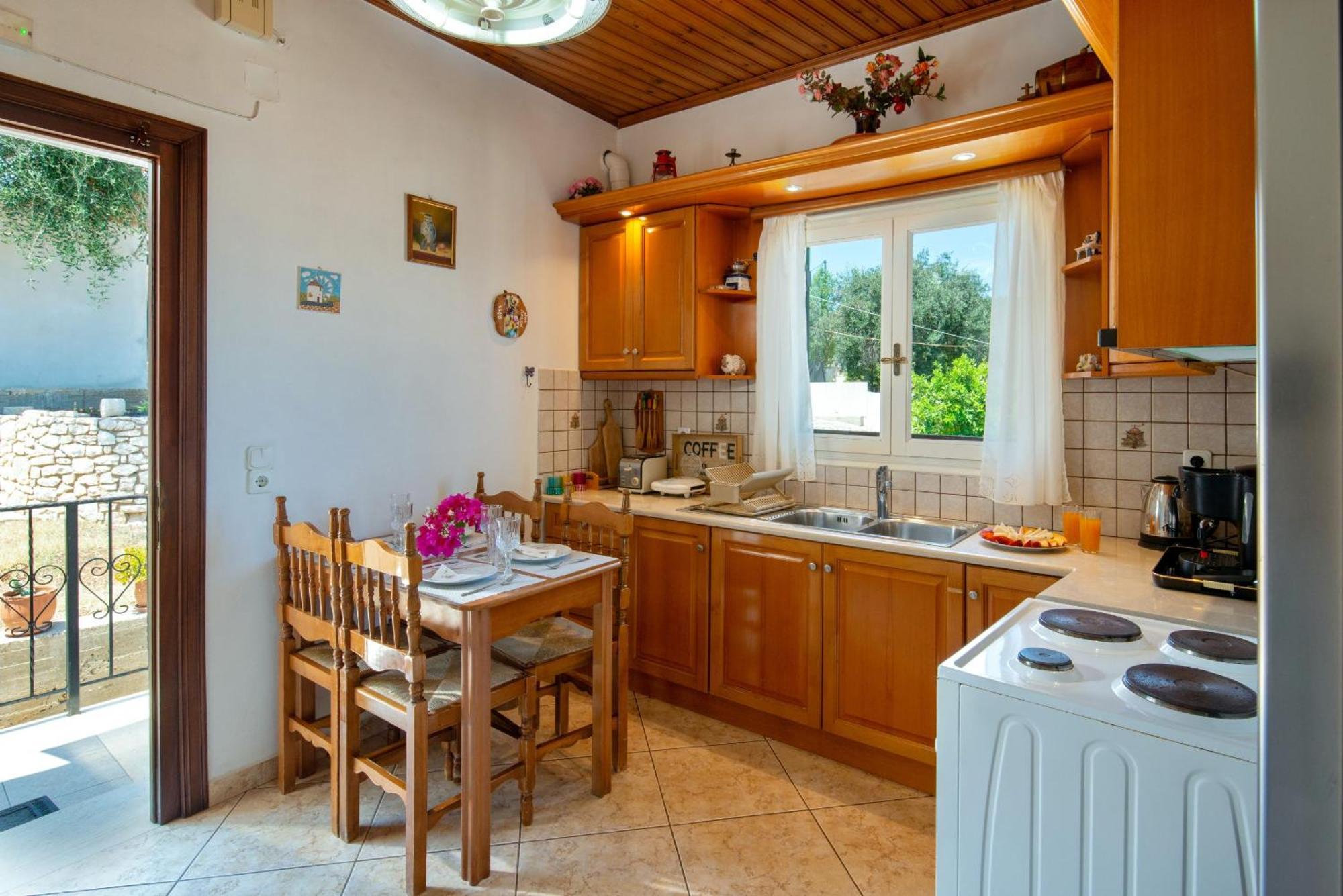 Villa Thea Antonis Гайос Экстерьер фото
